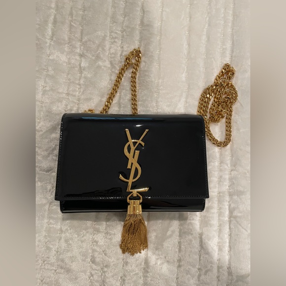 Saint Laurent Black and Gold Chain Bag - Picture 2 of 6